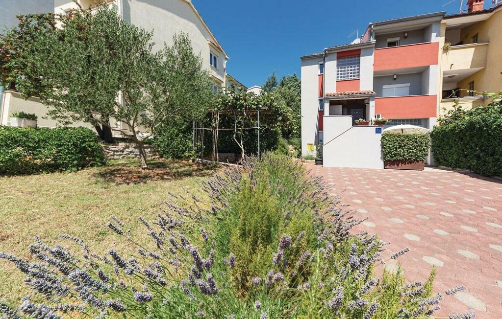 Apartments Veda Pula Exterior photo